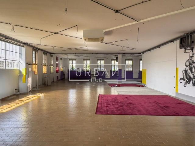 Locale Commerciale in vendita a Unione di Comuni della Romagna Forlivese, Quattro