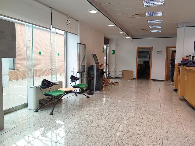 Locale Commerciale in vendita a Piemonte, Alessandria