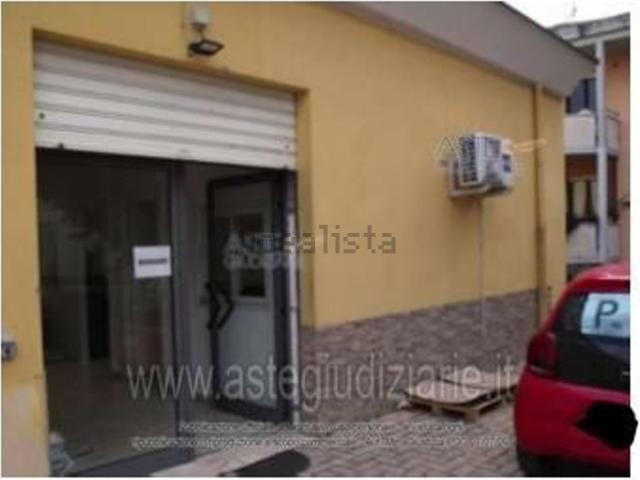Locale Commerciale in vendita a Loreto Aprutino, Abruzzo