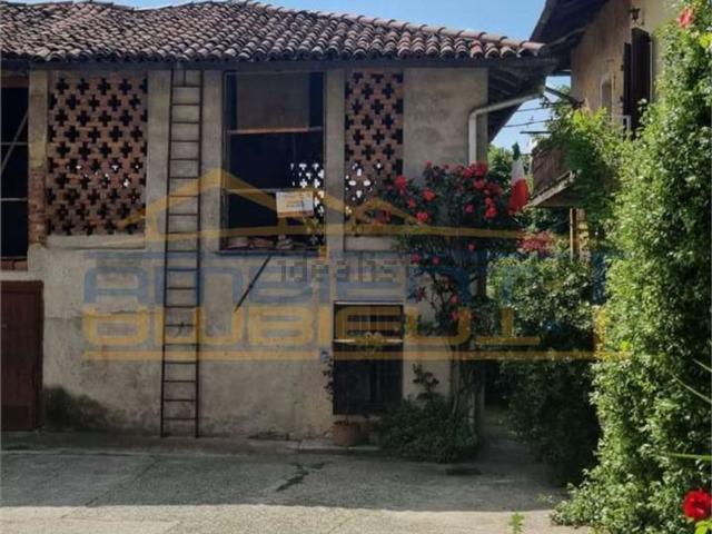 Locale Commerciale in vendita a Merate, Lombardia