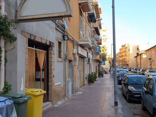 Locale Commerciale in vendita a Sottogas, Agrigento