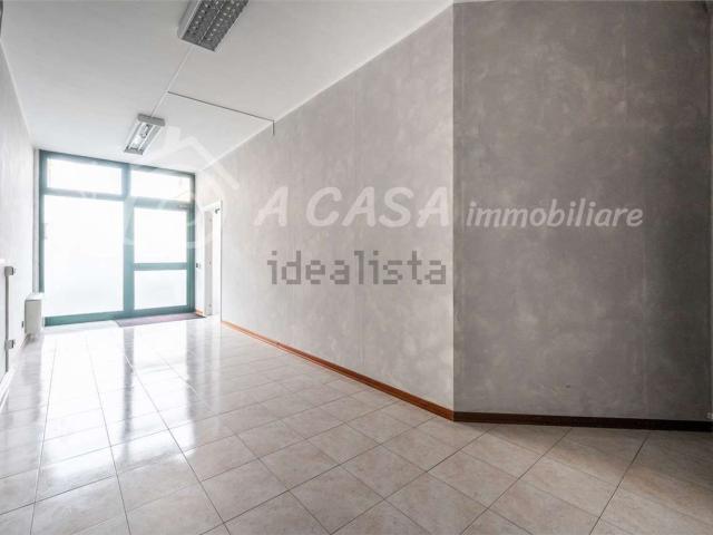 Locale Commerciale in vendita a Noceto, Reggio Emilia