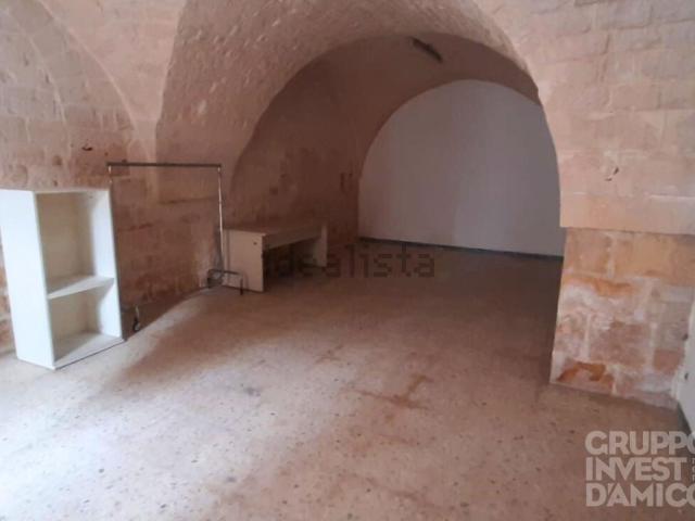 Locale Commerciale in vendita a Puglia, Brindisi