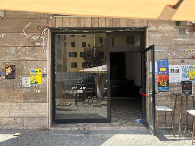 Locale Commerciale in vendita a Calabria, Cosenza