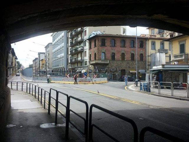 Locale Commerciale in vendita a Quartiere 5, Firenze