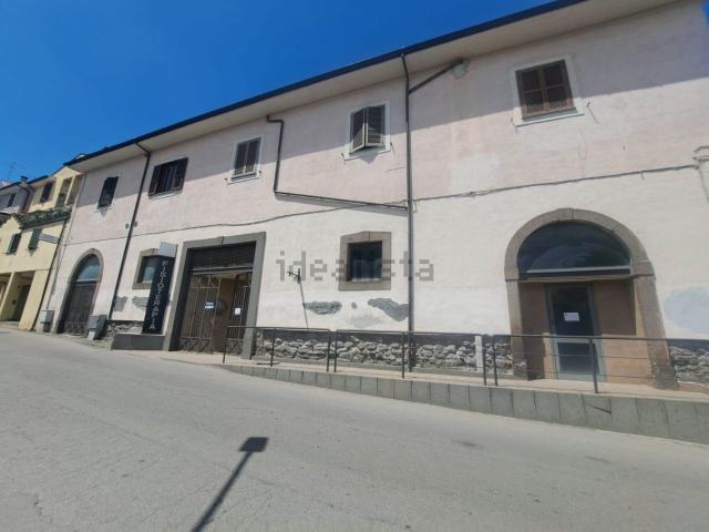 Locale Commerciale in vendita a Tuscania, Lazio