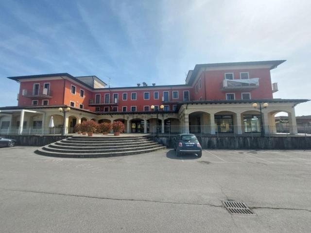 Locale Commerciale in vendita a Gottolengo, Lombardia