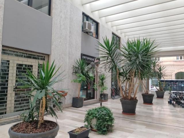 Locale Commerciale in vendita a Unione dei comuni Valle del Savio, Cesenà