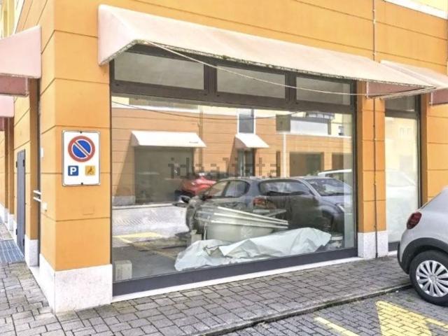 Locale Commerciale in vendita a Chiampo, Veneto