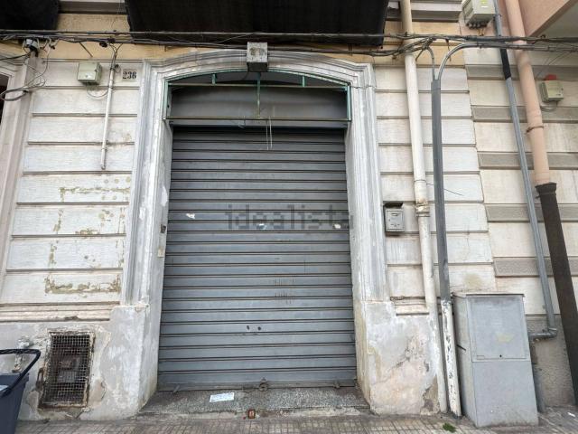 Locale Commerciale in vendita a IV Circoscrizione, Messina