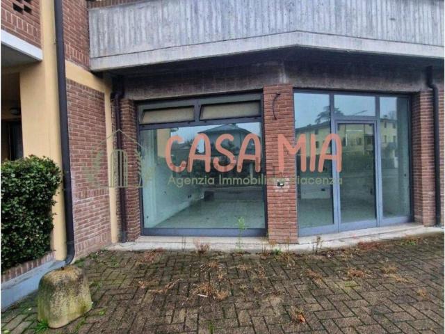 Locale Commerciale in vendita a Case Nuove Bonina, Rottofreno