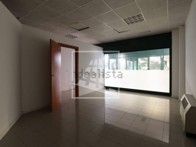 Locale Commerciale in vendita a Re, Reggio Emilia