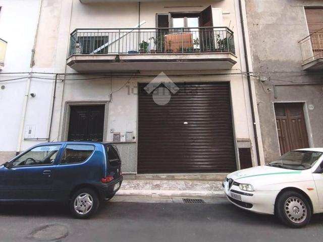 Locale Commerciale in vendita a Calabria, Cosenza