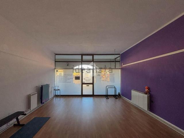 Locale Commerciale in vendita a Concorezzo, Monza-brianza