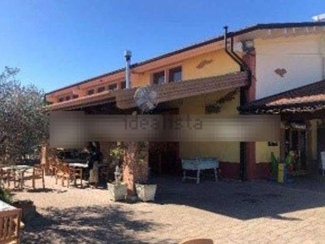 Locale Commerciale in vendita a Palazzolo, Sona
