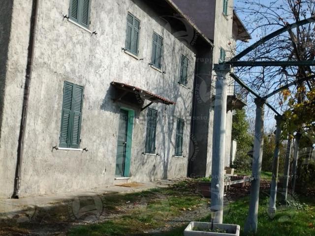 Locale Commerciale in vendita a Piemonte, Alessandria