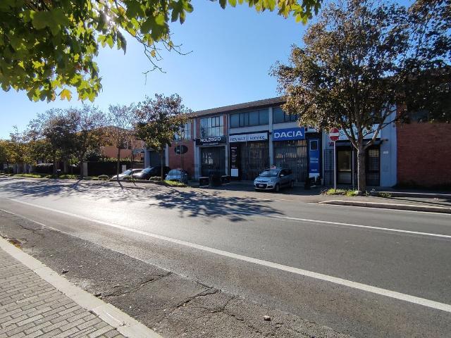 Locale Commerciale in vendita a Oriolo Romano, Lazio