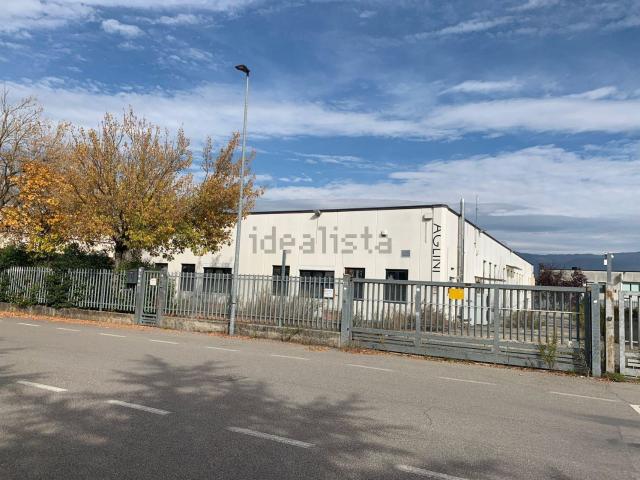 Locale Commerciale in vendita a Santa Fiora, Sansepolcro