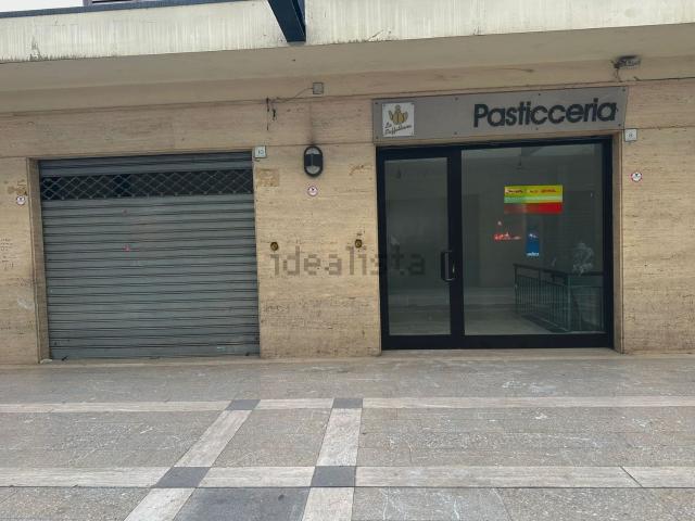 Locale Commerciale in vendita a Avellino