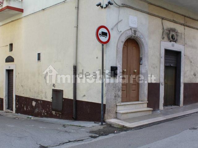 Locale Commerciale in vendita a Puglia, Bari