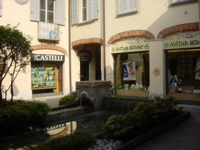 Locale Commerciale in vendita a San Rocco, Seregno