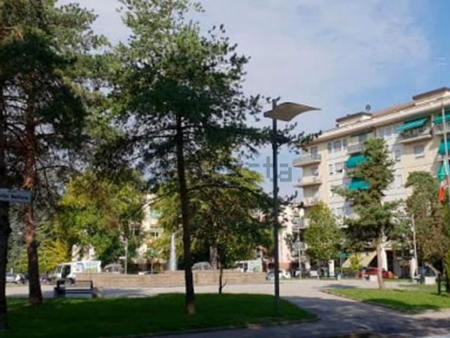 Locale Commerciale in vendita a Santa Maria del Rovere, Treviso
