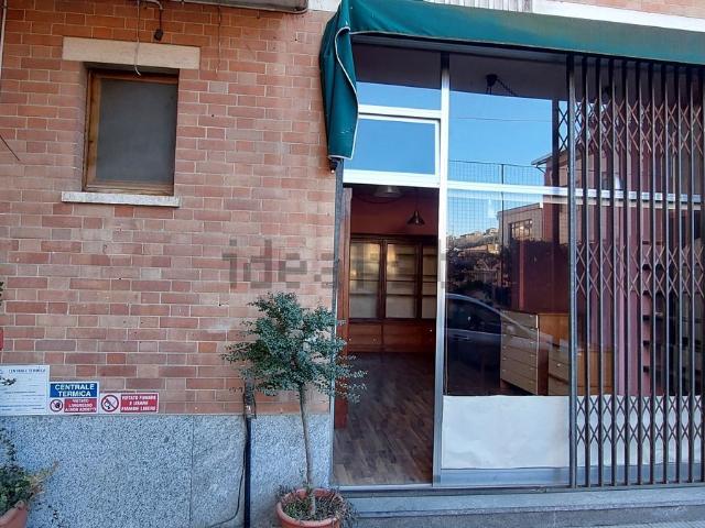 Locale Commerciale in vendita a Castagnole delle Lanze, Piemonte