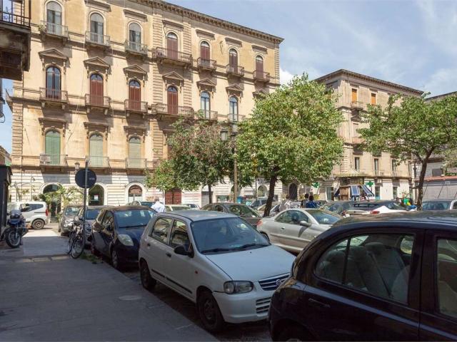 Locale Commerciale in vendita a Calatabiano, Sicilia