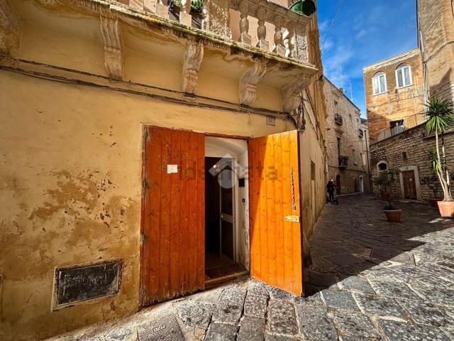 Locale Commerciale in vendita a Puglia, Bari