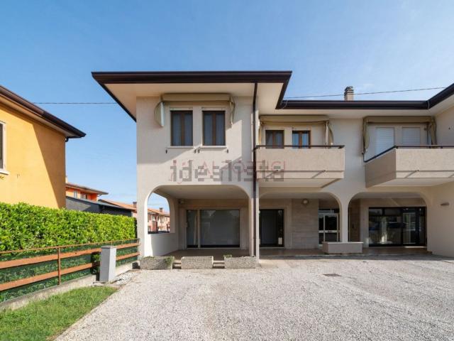 Locale Commerciale in vendita a Prozzolo, Camponogara