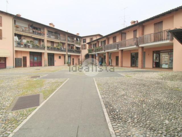 Locale Commerciale in vendita a Timoline, Corte Franca