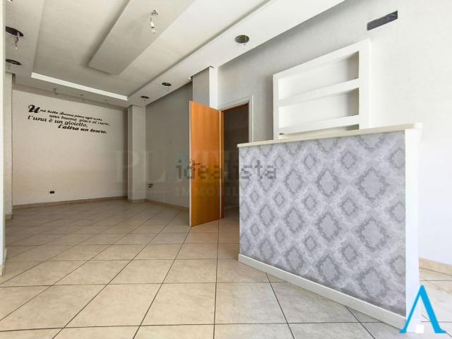Locale Commerciale in vendita a Puglia, Foggia