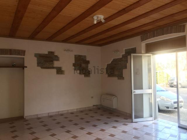 Locale Commerciale in vendita a Pisciolon, Muggiò