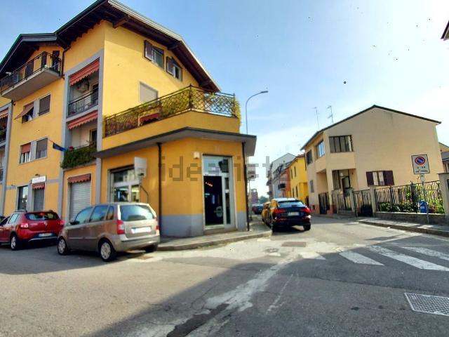 Locale Commerciale in vendita a Quartiere Giorgella, Corsico