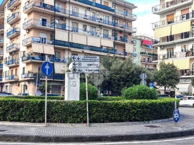 Locale Commerciale in vendita a Mercatello, Salerno