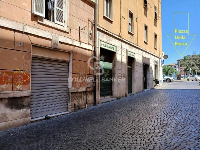 Locale Commerciale in vendita a Viterbo, Lazio