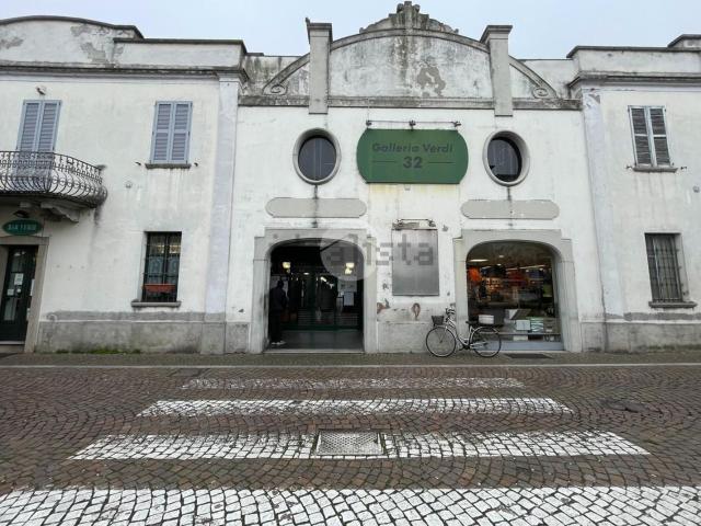 Locale Commerciale in vendita a Corbetta, Lombardia