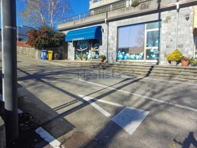 Locale Commerciale in vendita a Varano De' Melegari, Reggio Emilia
