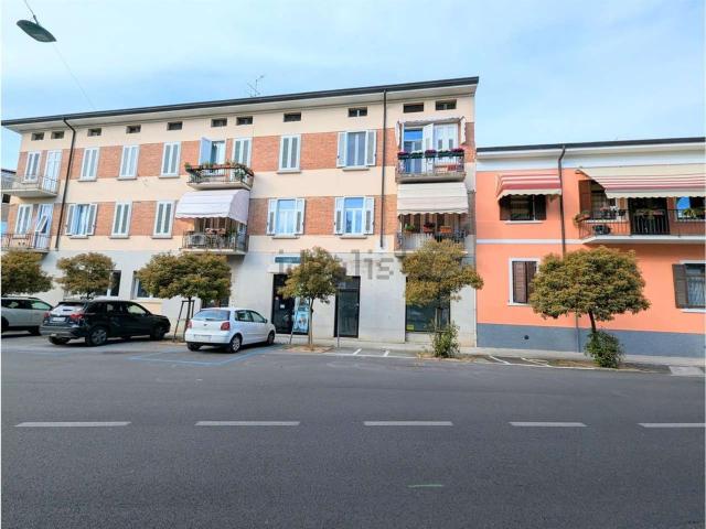 Locale Commerciale in vendita a Piazzutta / Placuta, Gorizia