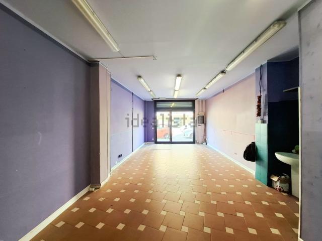 Locale Commerciale in vendita a Quartiere 4, Firenze