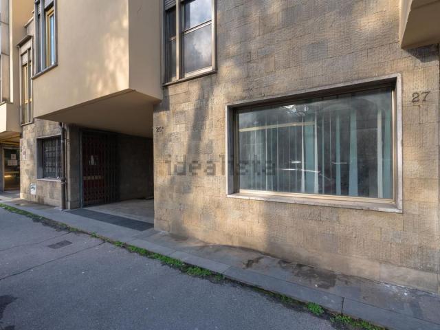 Locale Commerciale in vendita a Bellariva, Firenze