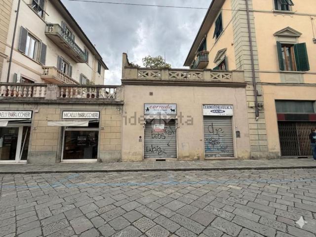 Locale Commerciale in vendita a Quartiere 2, Firenze