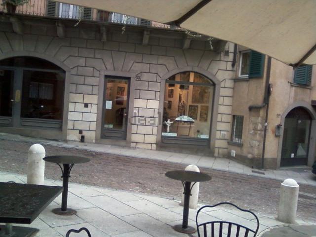 Locale Commerciale in vendita a Bergamo, Lombardia