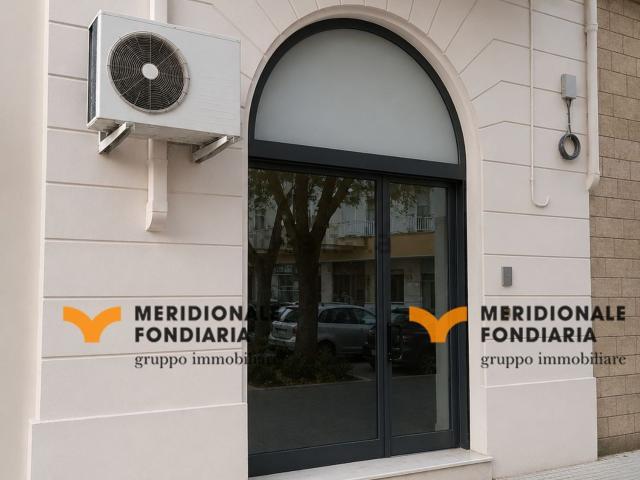 Locale Commerciale in vendita a Puglia, Lecce