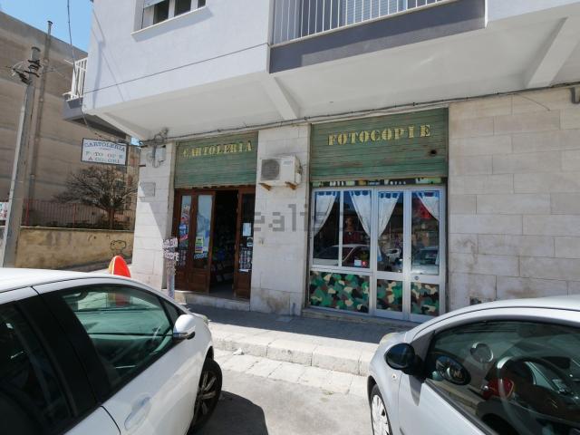 Locale Commerciale in vendita a Ragusa Ibla, Ragusa
