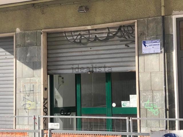 Locale Commerciale in vendita a Municipio 1, Puglia