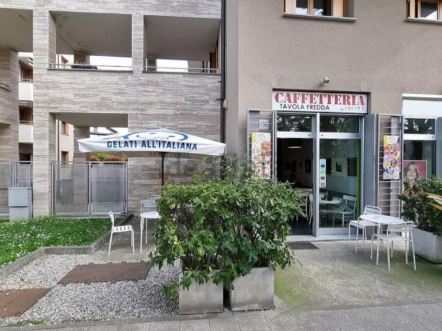 Locale Commerciale in vendita a Brugherio, Lombardia
