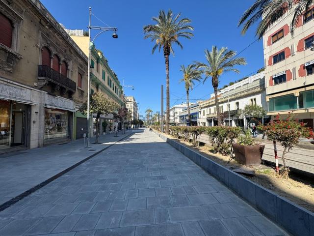 Locale Commerciale in vendita a IV Circoscrizione, Messina