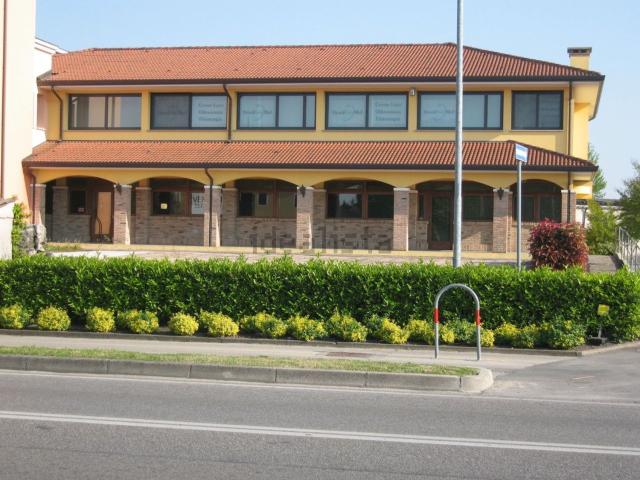 Locale Commerciale in vendita a San Domenico, Selvazzano Dentro