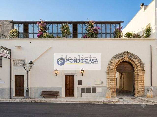 Locale Commerciale in vendita a Puglia, Lecce